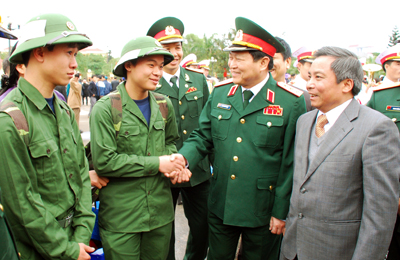 Hưng Yên Tưng bừng lễ giao nhận quân đợt 1 năm 2012